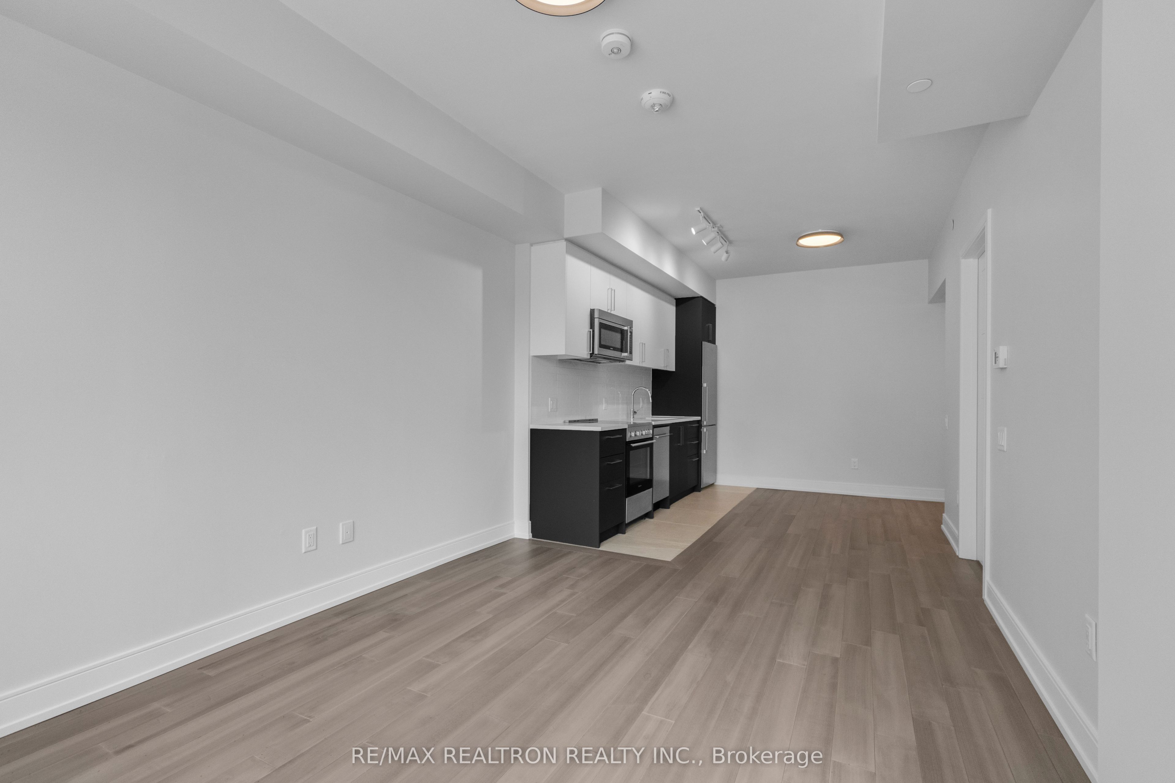 Additional image 2 of 205-664 Spadina Avenue, Toronto, ON, M5S 2H7