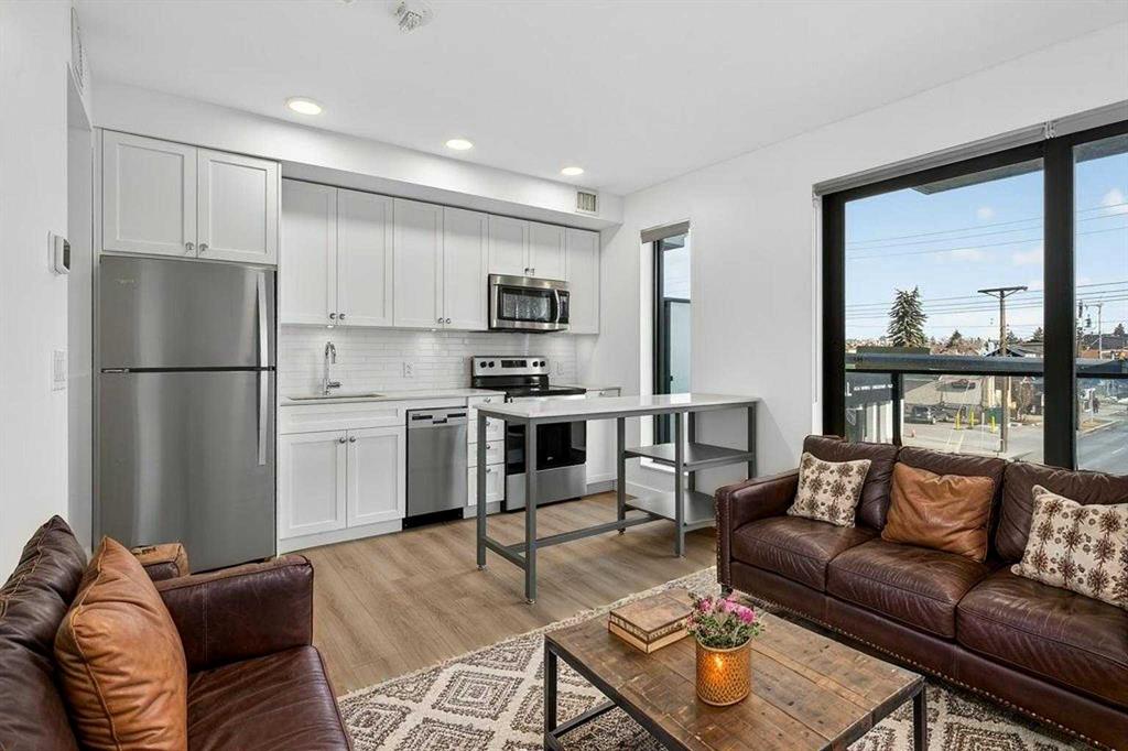 206-123 4 Street NE, Calgary, AB, T2E 8K3