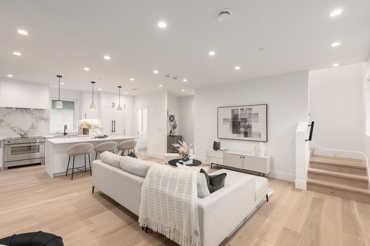 Additional image 2 of 855 19th Avenue E, Vancouver, BC, V5V 1K6