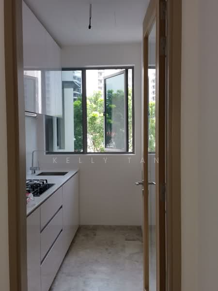 6B Simon Lane photo 3