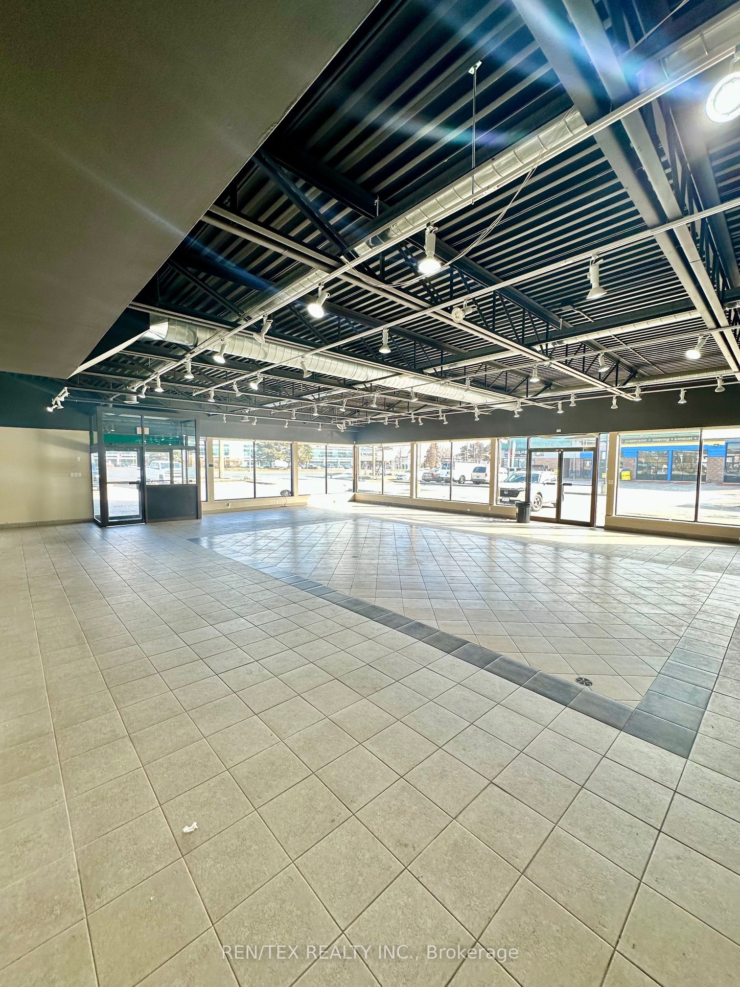 Additional image 2 of Main Floor-5781 Highway 7 N/a W, Vaughan, ON, L4L 1T7