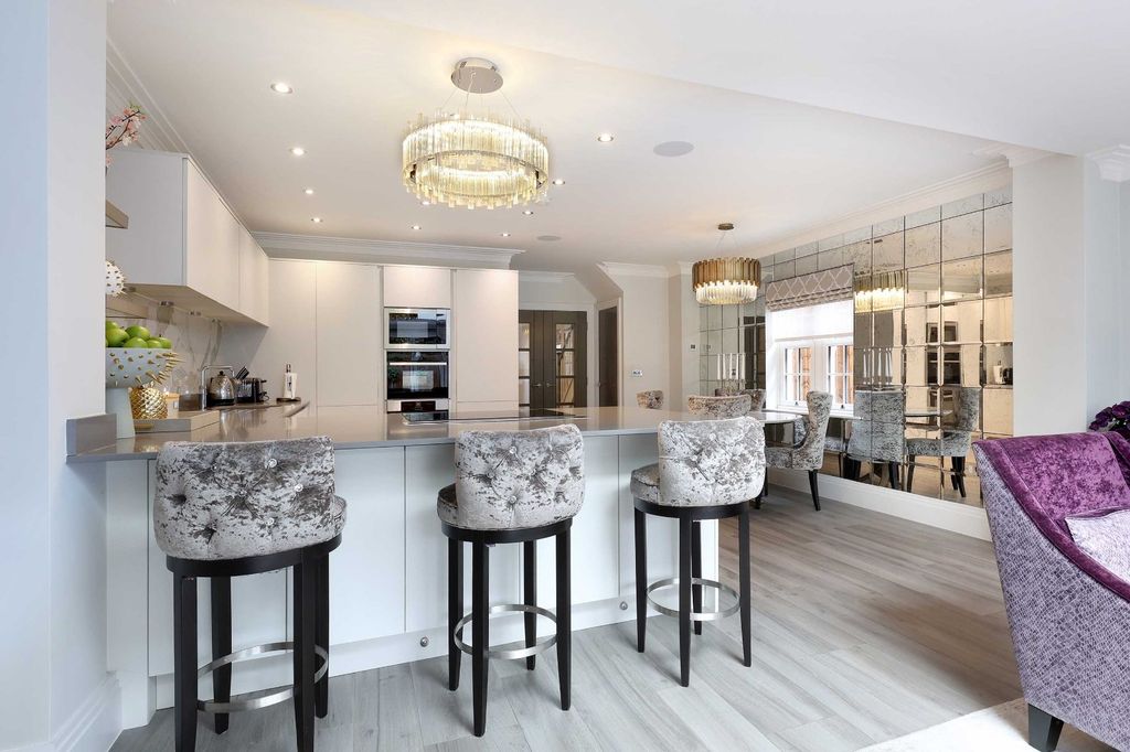 Additional image 8 of 4 bed semi-detached house for saleCandlemas Lane, Beaconsfield, Buckinghamshire HP9