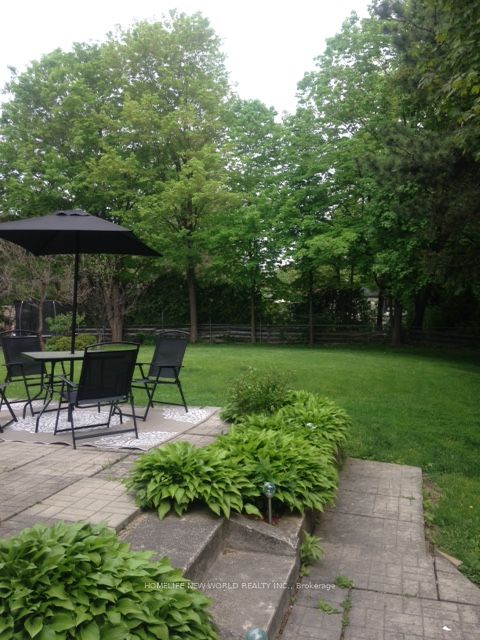 Additional image 2 of B-88 Park Cres Crescent, Richmond Hill, ON, L4E 3J4