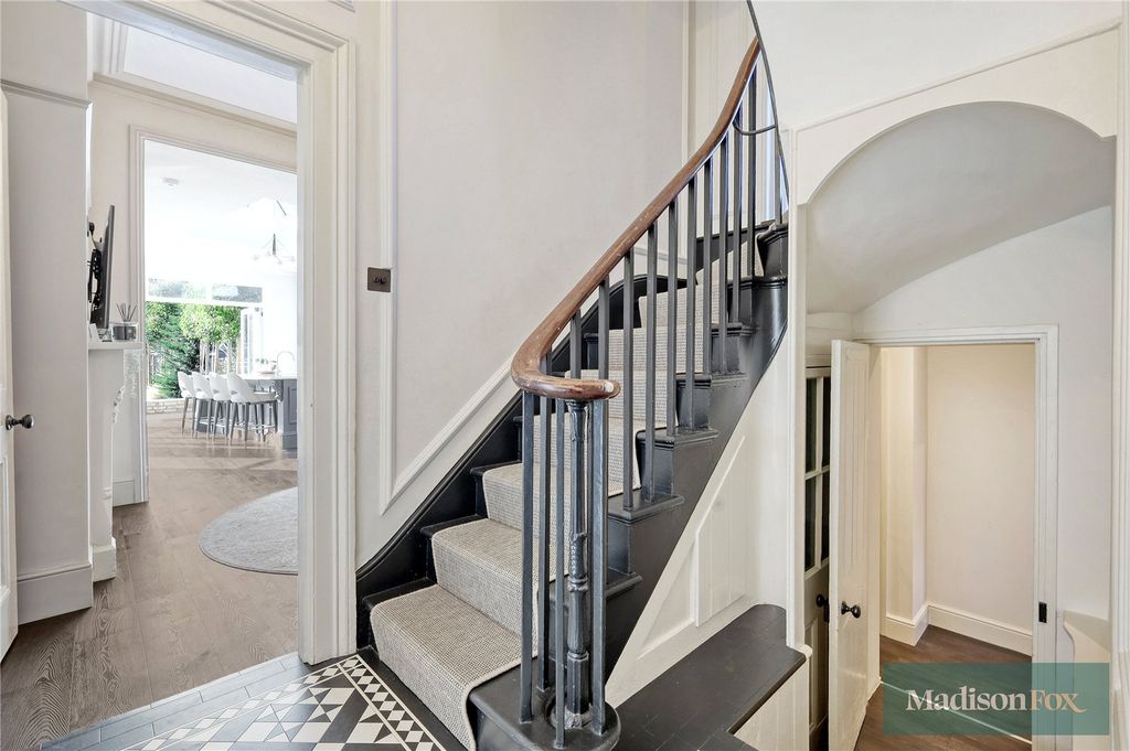 Additional image 25 of 5 bed detached house for saleQueens Road, Buckhurst Hill, Essex IG9