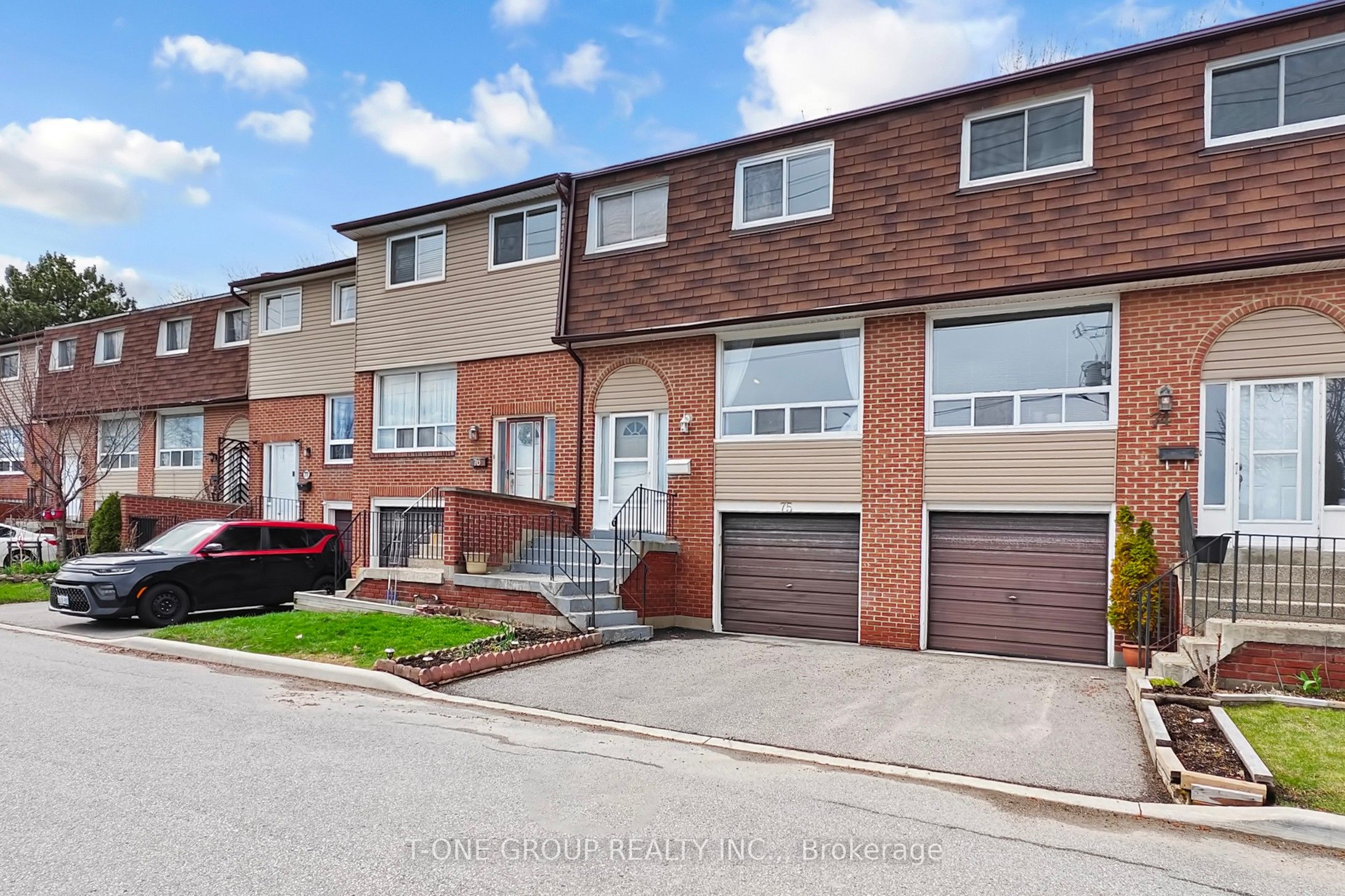Additional image 2 of 75-3025 Cedarglen Gate, Mississauga, ON, L5C 2V7