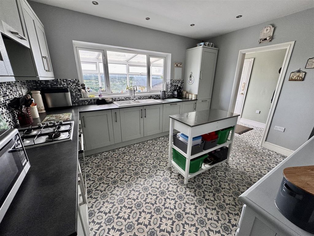 Additional image 7 of 3 bed detached bungalow for saleHeol Y Garn, Garnswllt, Ammanford SA18