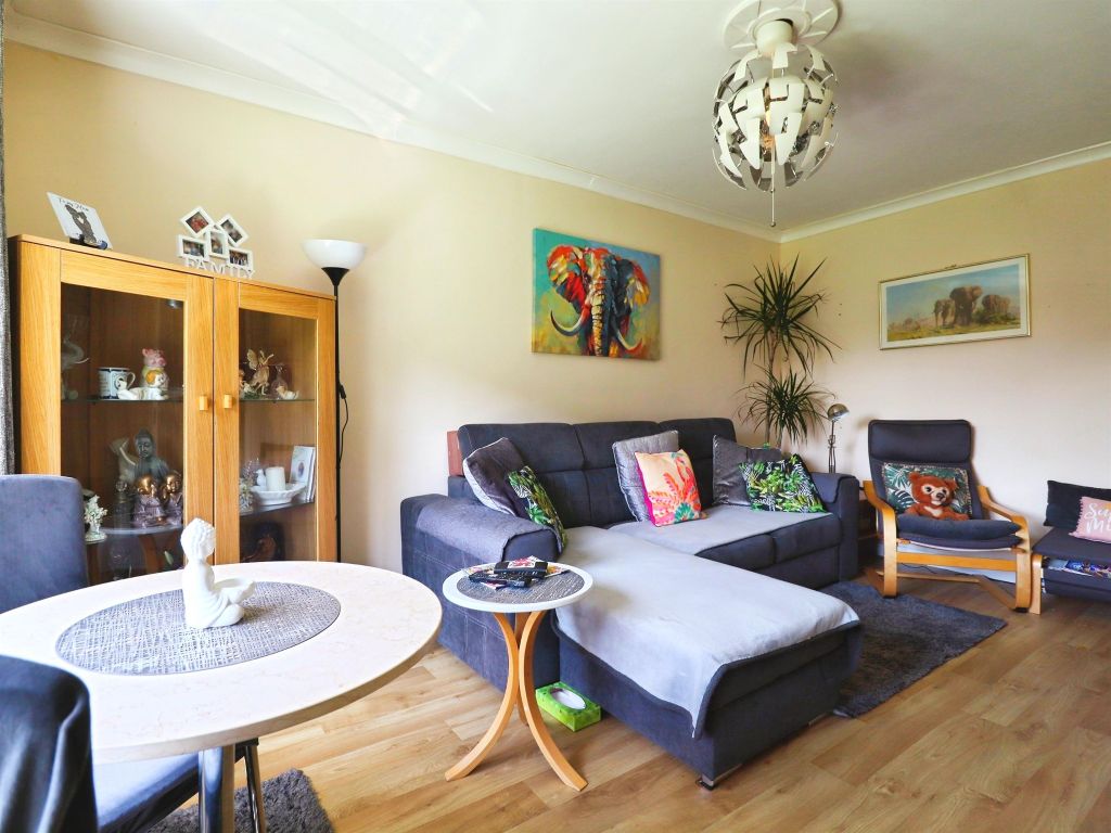 Additional image 4 of 1 bed flat for saleSevenoaks Street, Cardiff CF11