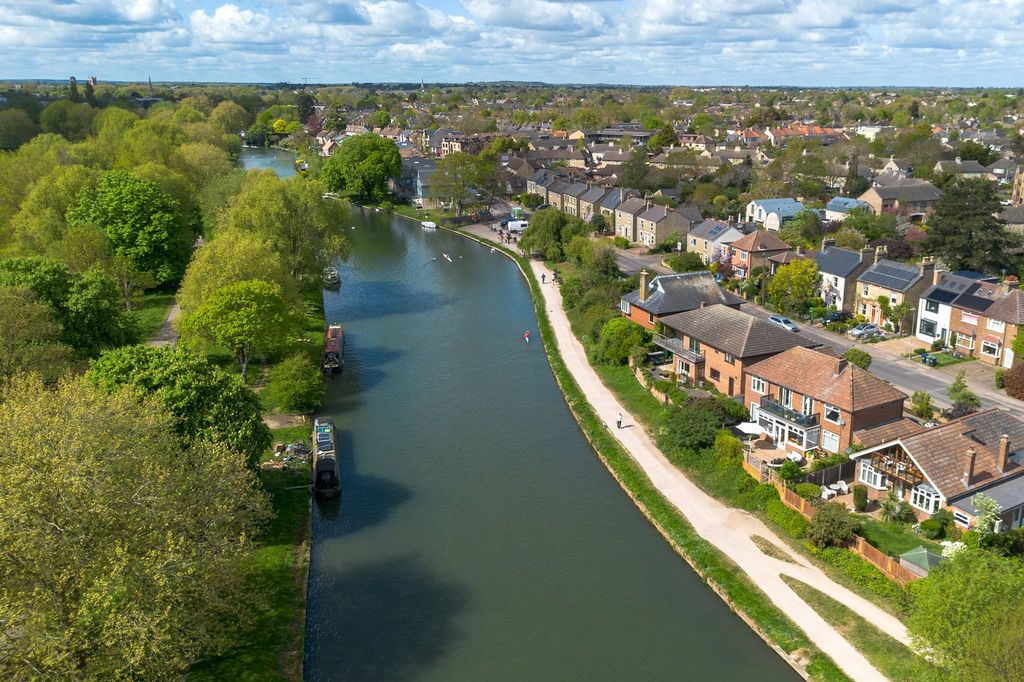 Additional image 38 of 4 bed detached house for saleFen Road, Cambridge CB4