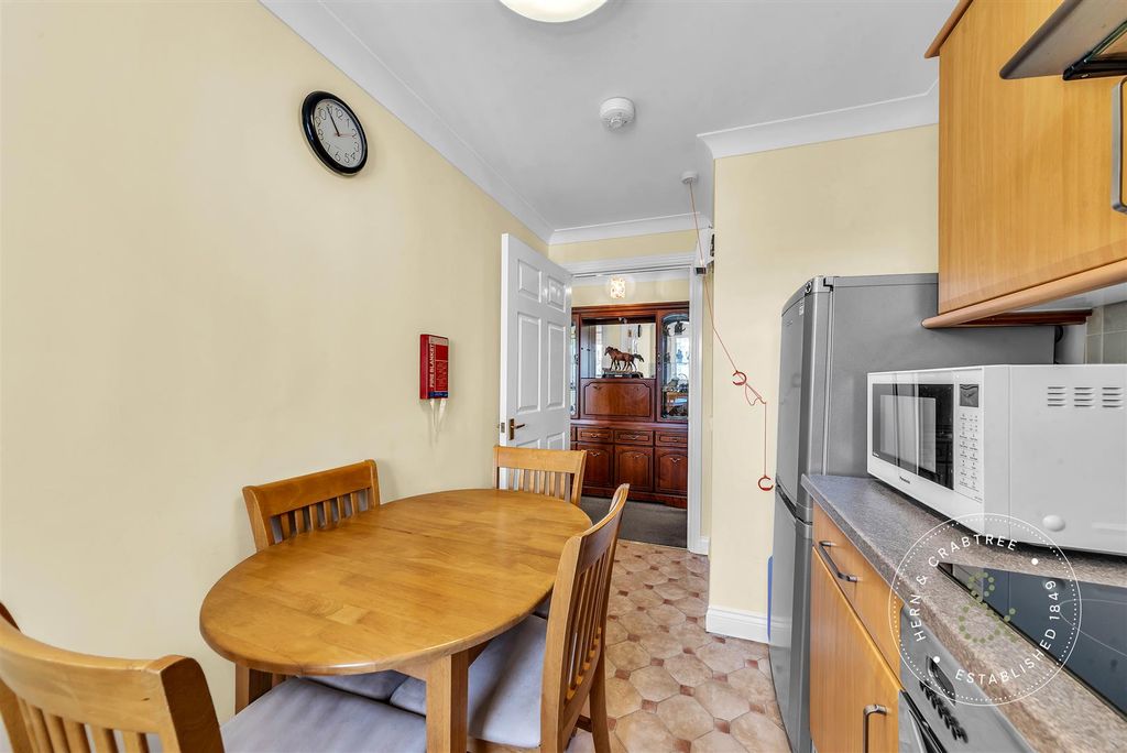 Additional image 7 of 1 bed flat for saleLatteys Close, Cardiff CF14
