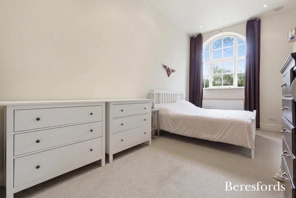 Additional image 19 of 3 bed flat for saleAcademy Square, Gidea Park RM2