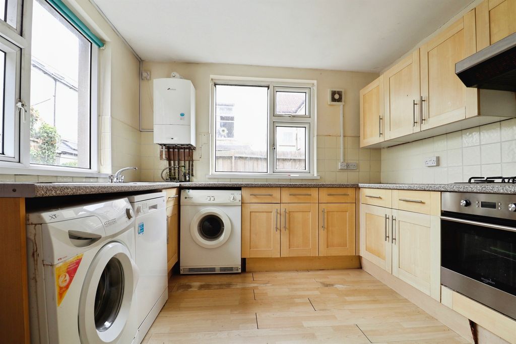 Additional image 2 of 5 bed terraced house for saleAlfred Street, Cardiff CF24