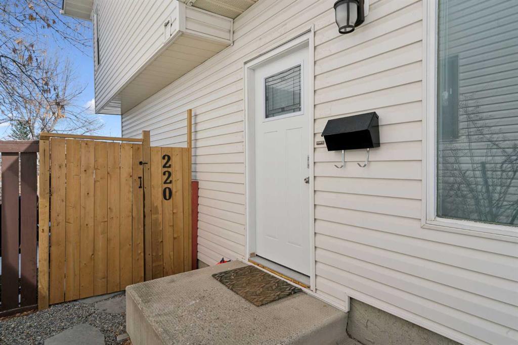 Additional image 3 of 220 Macewan Glen Place NW, Calgary, AB, T3K2C8