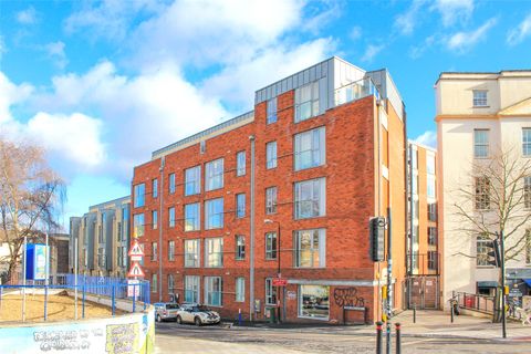 Armidale Place, Montpelier, Bristol BS6