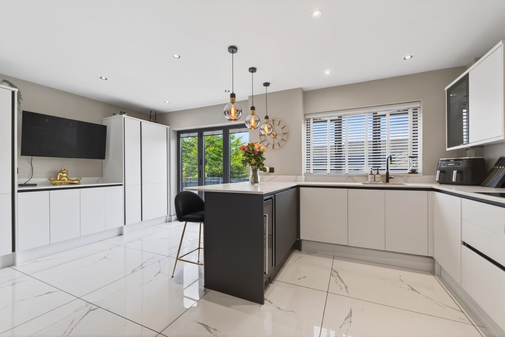 Additional image 18 of 3 bed end terrace house for saleSpringwood, Cardiff, South Glamorgan CF23