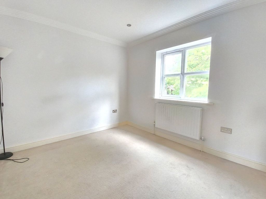 Additional image 7 of 2 bed flat for saleRavenswood Gardens, Stonydelph Lane, Wilnecote, Tamworth B77