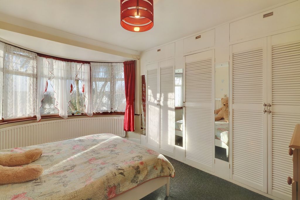 Additional image 8 of 5 bed semi-detached house for saleBuck Lane, London NW9