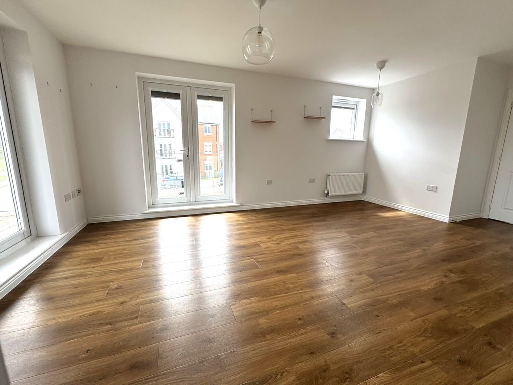 Additional image 3 of 2 bed flat for saleVenus Avenue, Biggleswade SG18