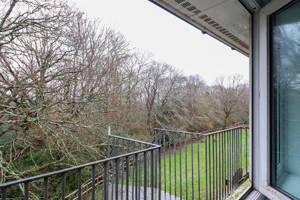 Additional image 11 of 2 bed flat for salePreston Road, Bexhill-On-Sea TN39