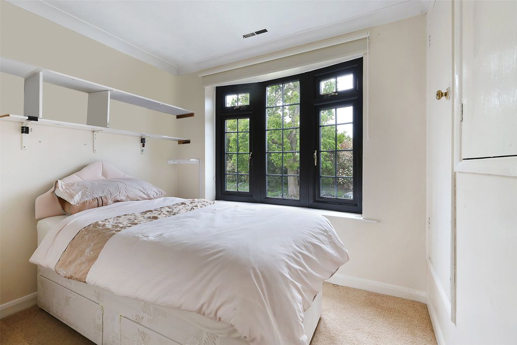 Additional image 9 of 3 bed end terrace house for saleBarleymow Court, Betchworth, Surrey RH3