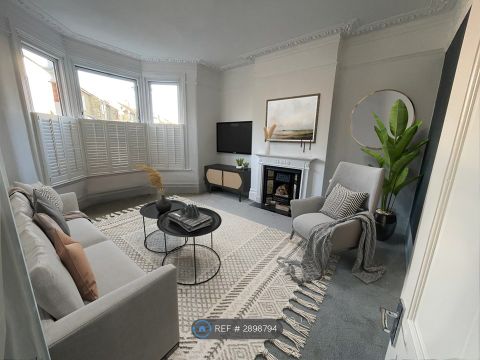 Wanstead Park Avenue, London E12