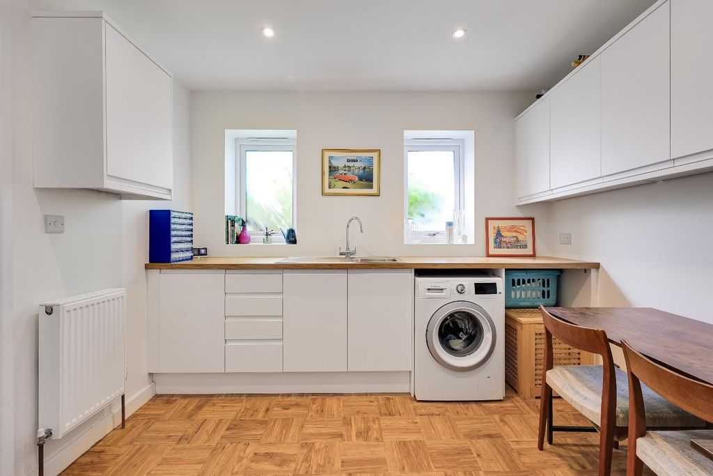 Additional image 10 of 4 bed semi-detached house for saleLents Way, Cambridge CB4