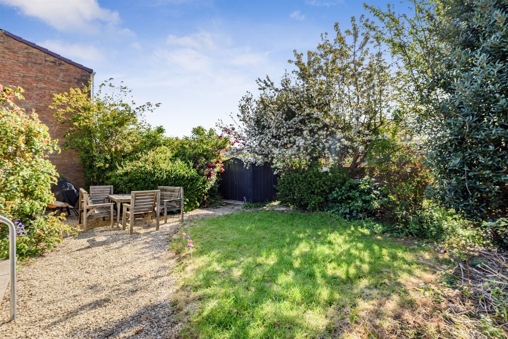 Additional image 2 of 3 bed end terrace house for saleRedwood Close, Bulwark, Chepstow, Monmouthshire NP16