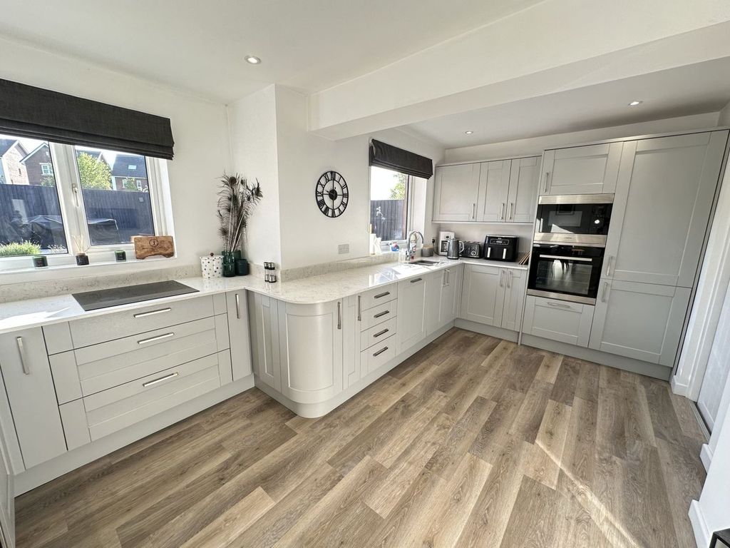 Additional image 3 of 3 bed detached house for saleGreystones Crescent, Mardy, Abergavenny NP7
