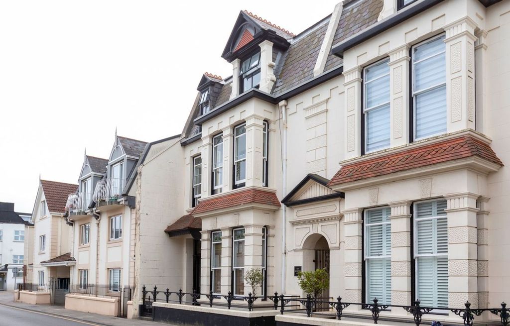 Additional image 24 of 2 bed flat for sale6 Silvertide, St Helier JE2