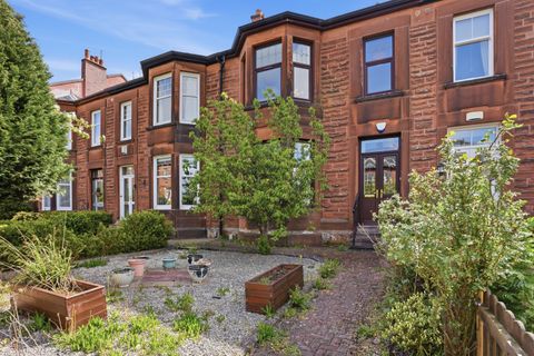 Harelaw Avenue, Glasgow, Muirend G44