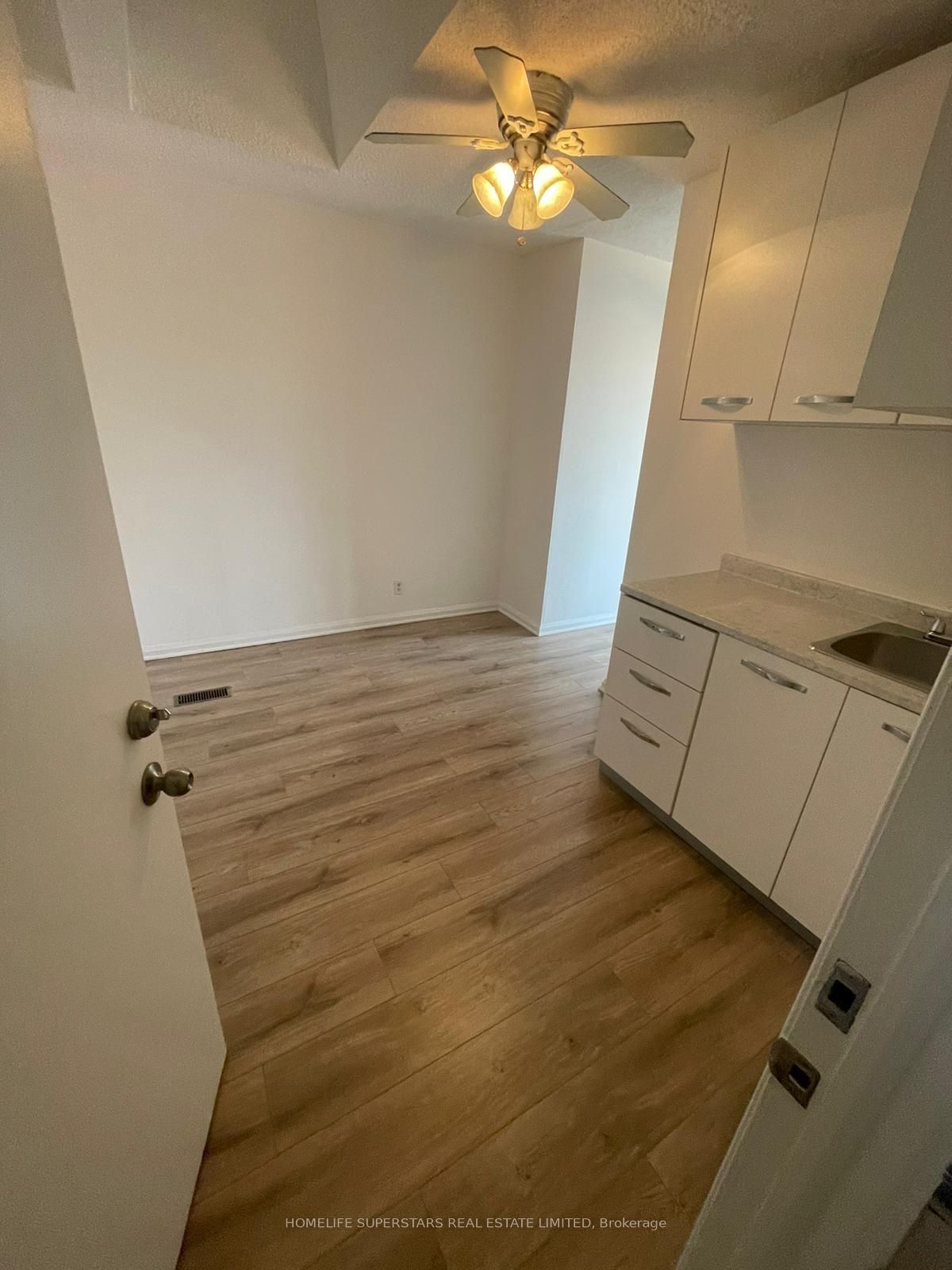 Additional image 3 of 679 Danforth Avenue, Toronto, ON, M4J 1L2