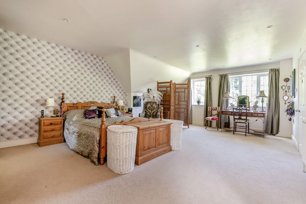 Additional image 12 of 6 bed detached house for saleBois Avenue, Chesham Bois, Amersham HP6