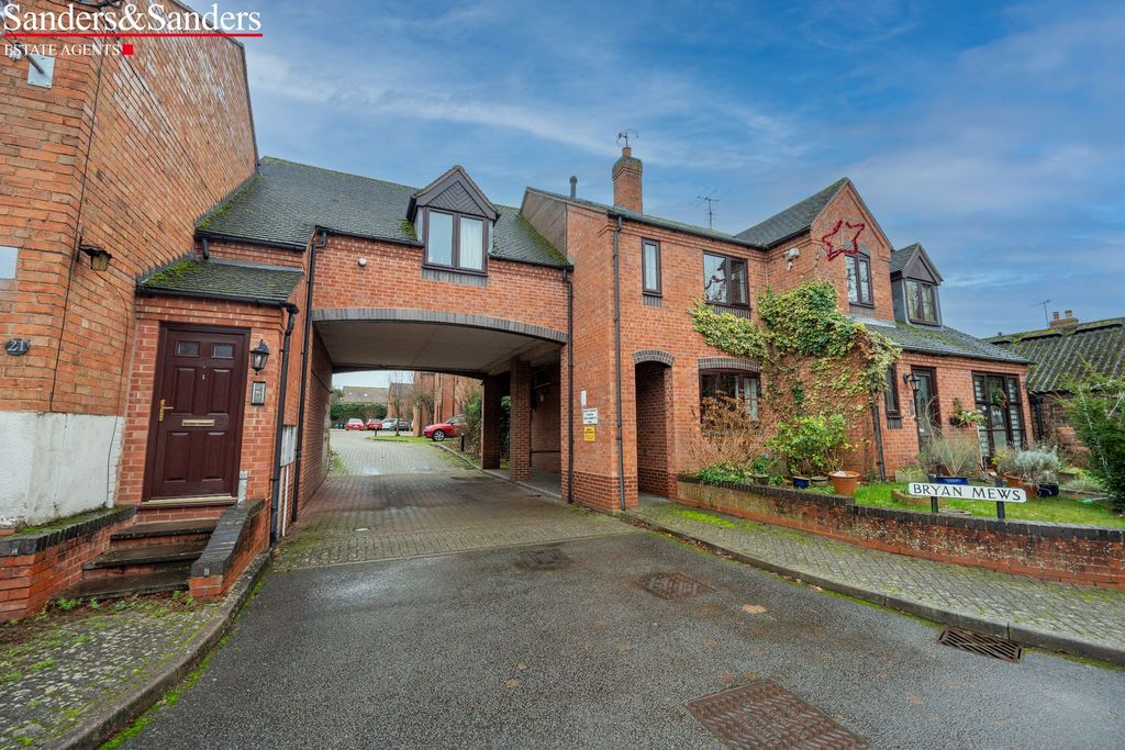 2 bed flat for saleBryan Mews, Bidford-On-Avon, Alcester B50