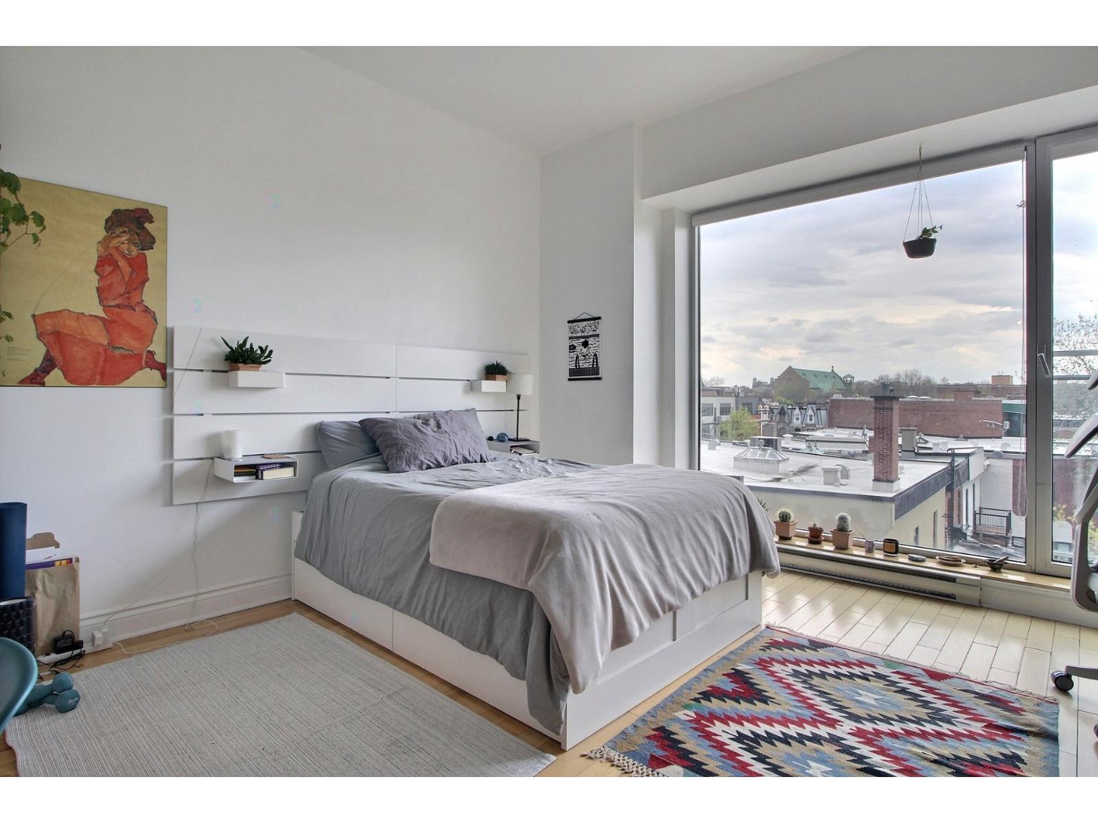 801 Rue Sherbrooke E.