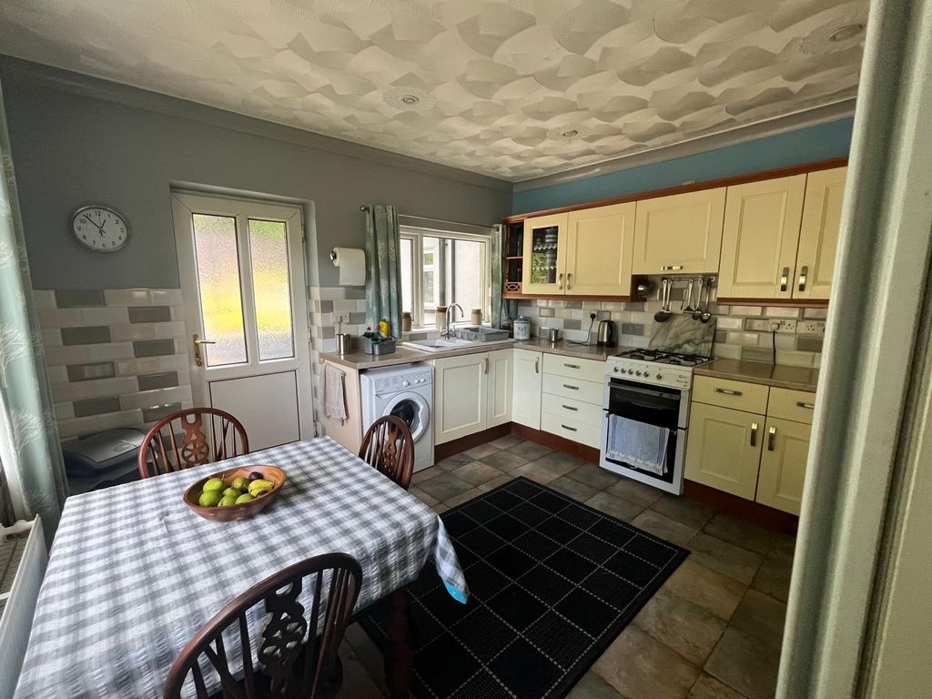 Additional image 11 of 3 bed bungalow for saleThe Walk, Ystrad Mynach CF82
