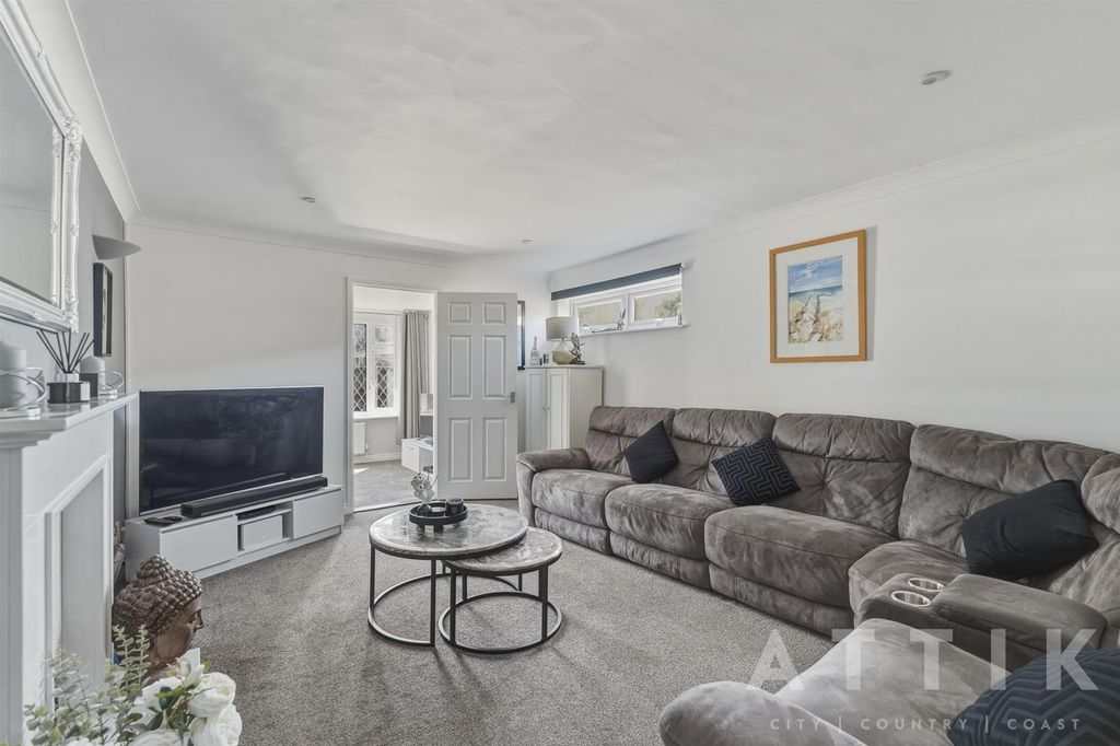 Additional image 2 of 4 bed detached bungalow for saleSt. Michaels Way, Wenhaston, Halesworth IP19