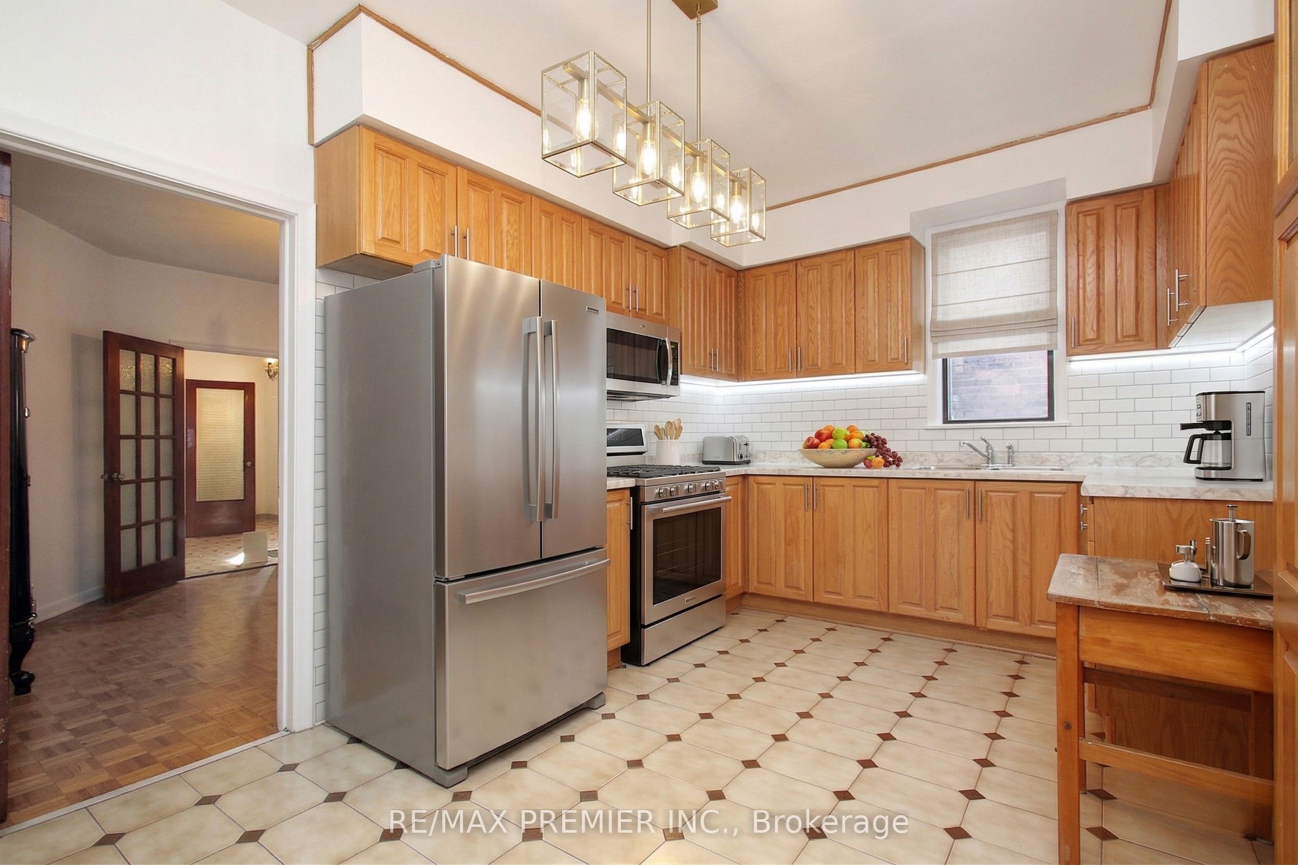 Additional image 3 of 172 Lauder Avenue, Toronto, ON, M6E 3H4