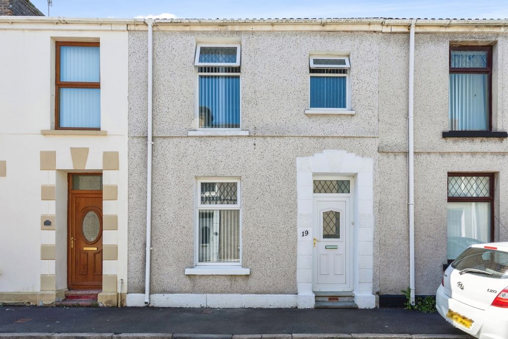 3 bed terraced house for saleDowning Street, Llanelli, Carmarthenshire SA15