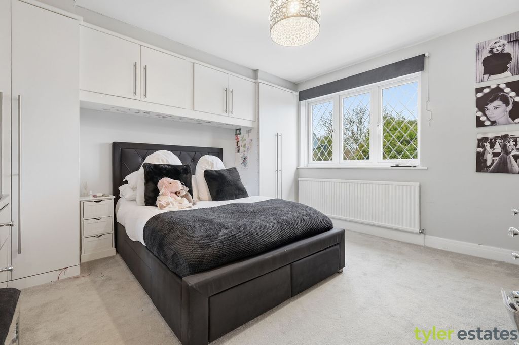 Additional image 25 of 5 bed detached house for saleNoak Hill Road, Billericay CM12