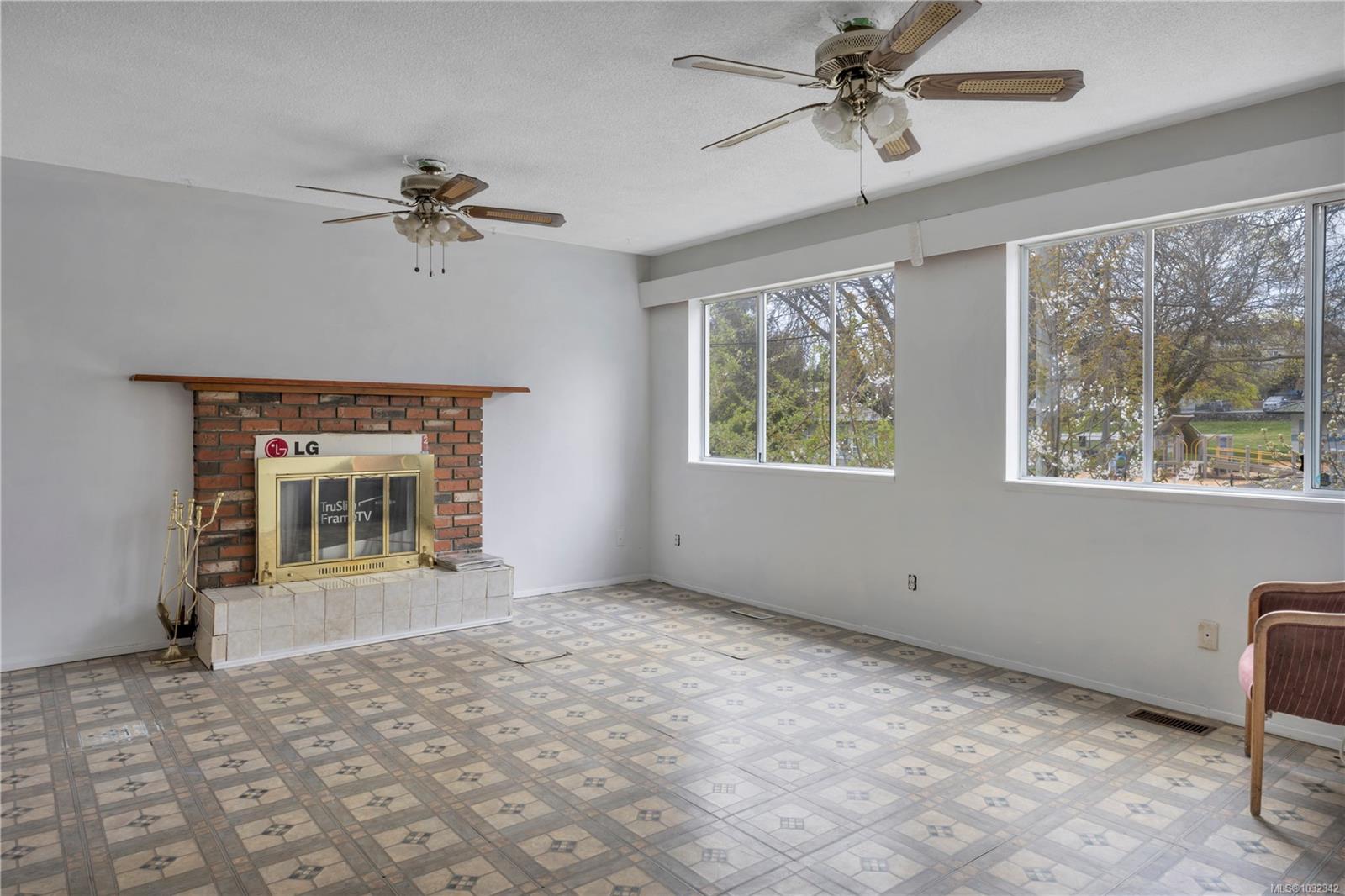 Additional image 4 of 229 Irwin Street, Nanaimo, BC, V9R 4X4