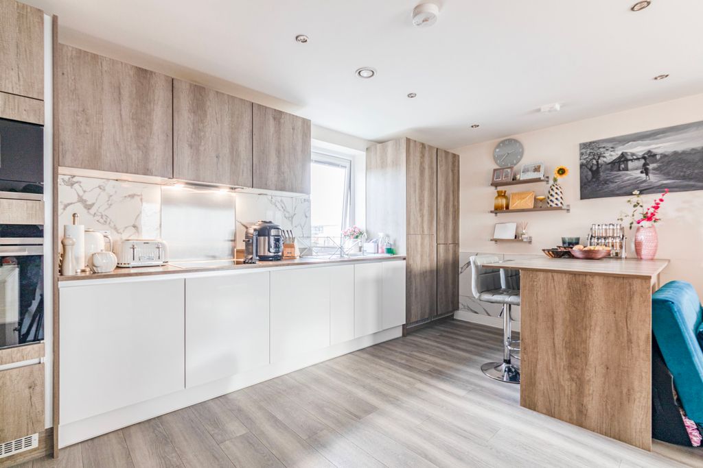 Additional image 6 of 2 bed flat for saleHawker Drive, Addlestone, Surrey KT15