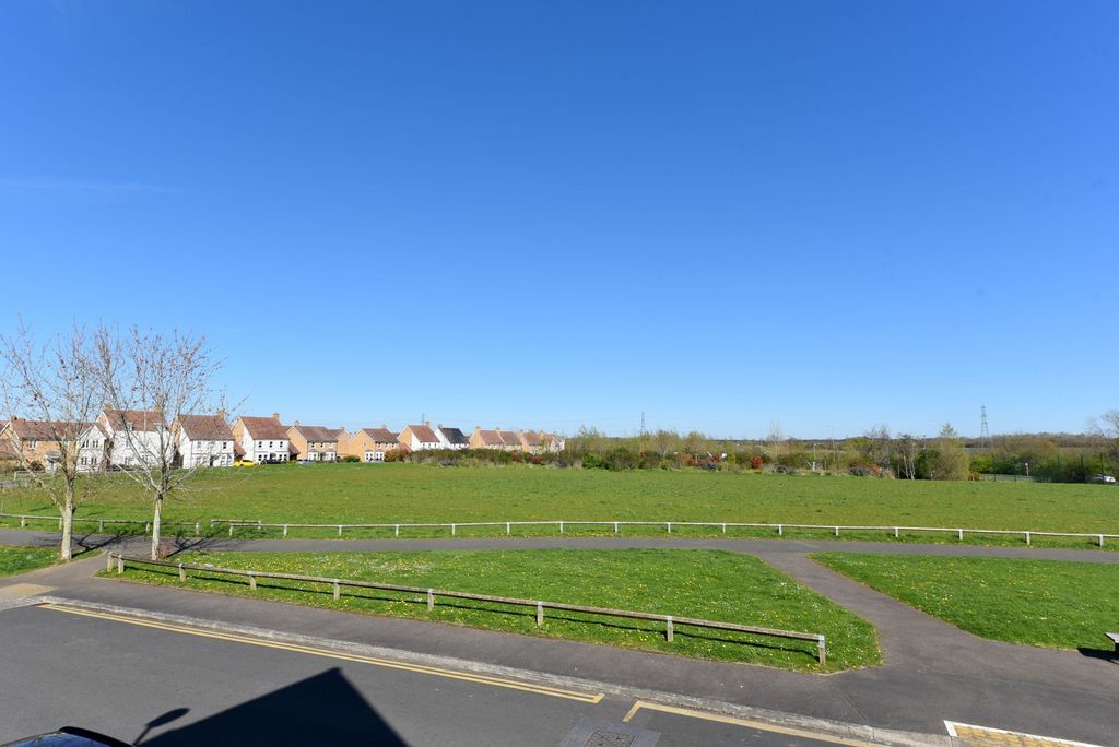 Additional image 17 of 2 bed flat for saleVenus Avenue, Biggleswade SG18