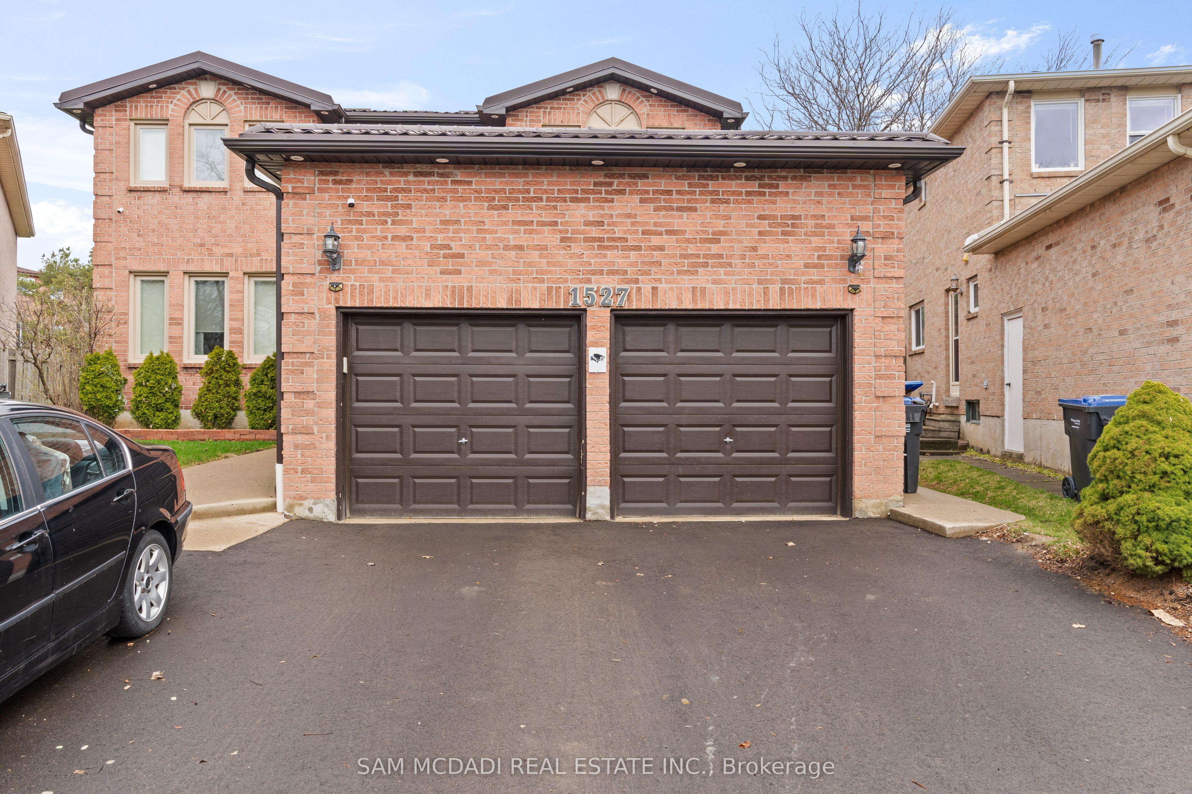 (Unit A)-1527 Chiddingstone Circle, Mississauga, ON, L5M 3P8