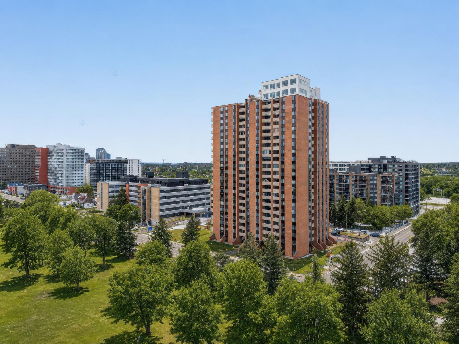285 Rue Laurier