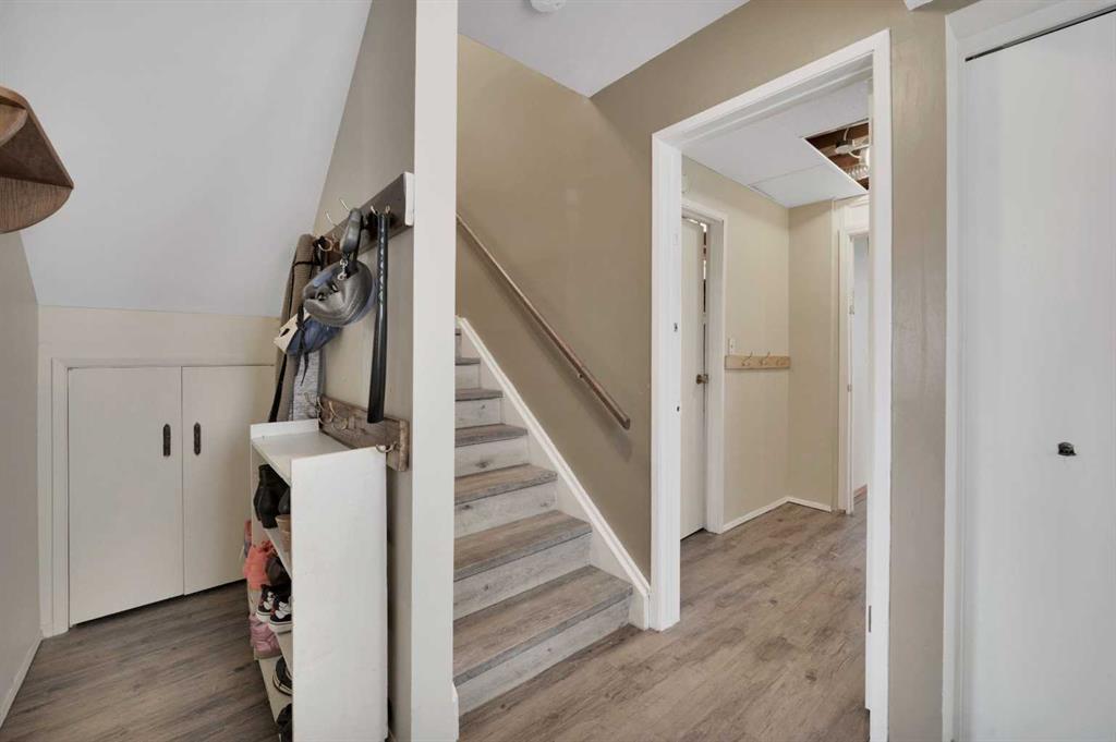 Additional image 3 of 3905 51a Street, Red Deer, AB, T4N 1A6