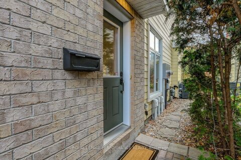 Additional image 8 of 318 Iona Street, Ottawa, ON, K1Z 7B9