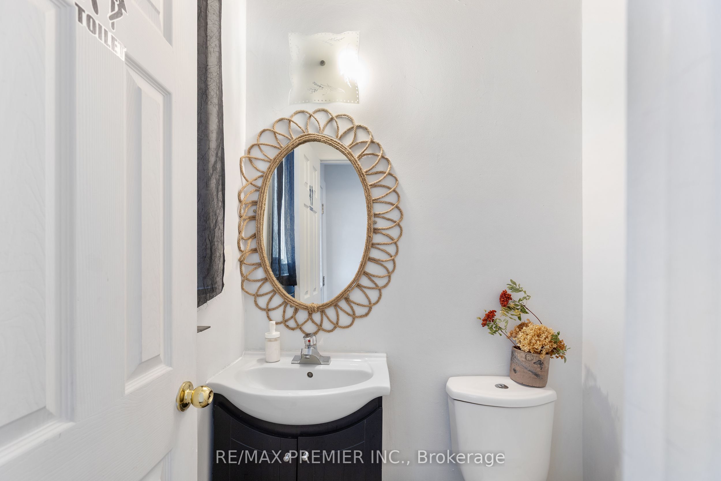 Additional image 3 of 19-42 San Marino Way, Toronto, ON, M3N 2Y3