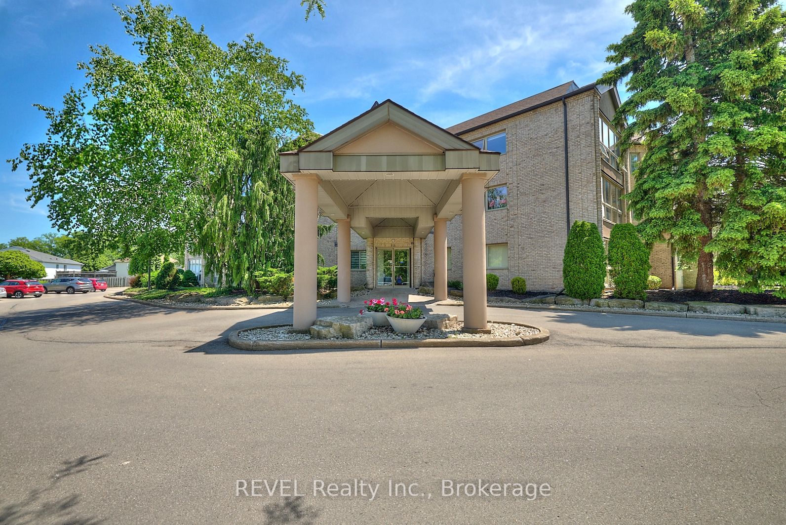 Additional image 2 of 301-3364 Montrose Road, Niagara Falls, ON, L2H 0J8