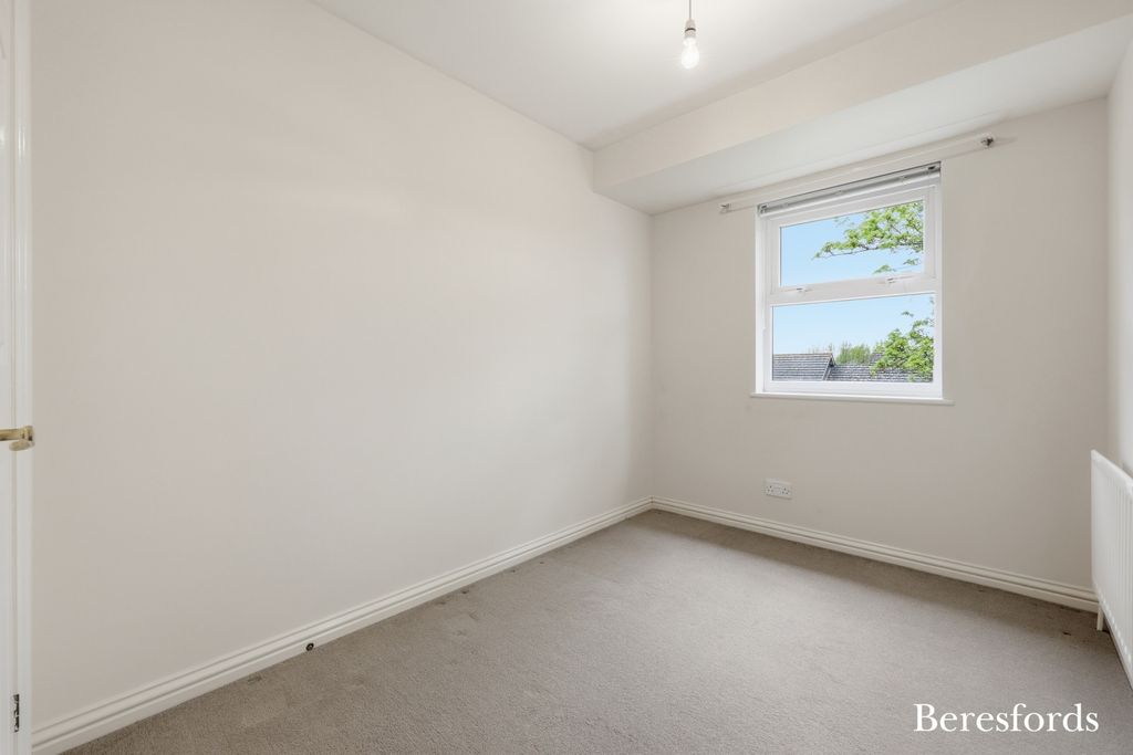 Additional image 5 of 2 bed flat for saleBurns Close, Billericay CM11