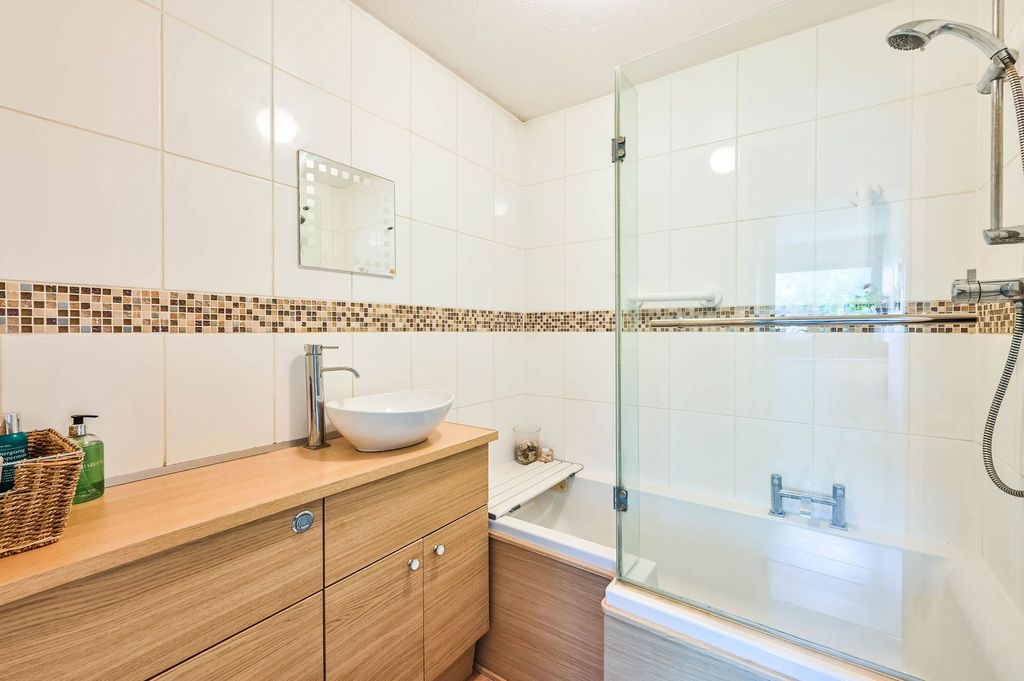Additional image 6 of 1 bed flat for saleWansford Green, Woking GU21