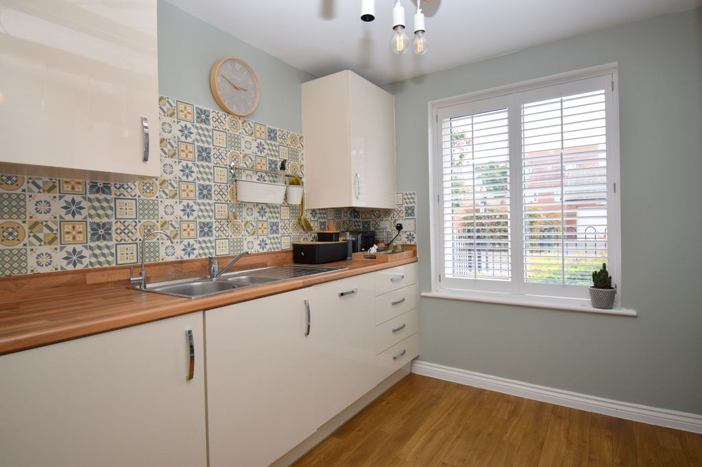 Additional image 7 of 3 bed semi-detached house for saleTate Drive, Biggleswade SG18